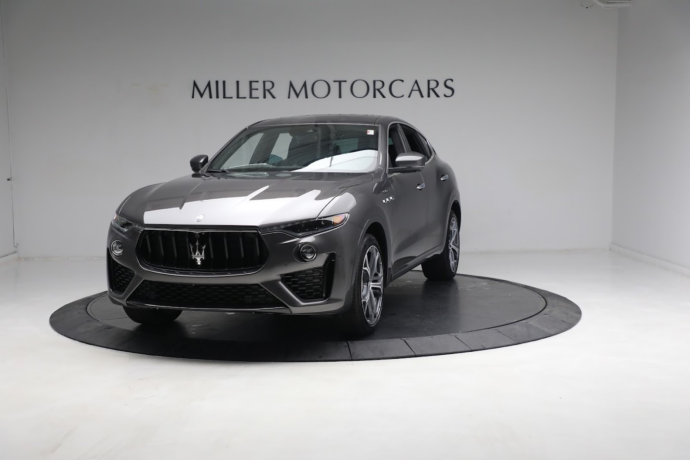 New 2023 Maserati Levante Modena for sale $101,989 at Alfa Romeo of Greenwich in Greenwich CT 06830 1