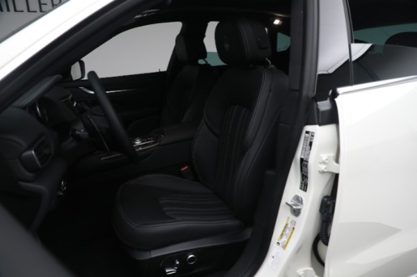 New 2023 Maserati Levante Modena for sale $98,059 at Alfa Romeo of Greenwich in Greenwich CT 06830 27