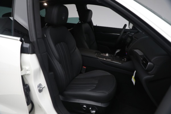New 2023 Maserati Levante Modena for sale $98,059 at Alfa Romeo of Greenwich in Greenwich CT 06830 28
