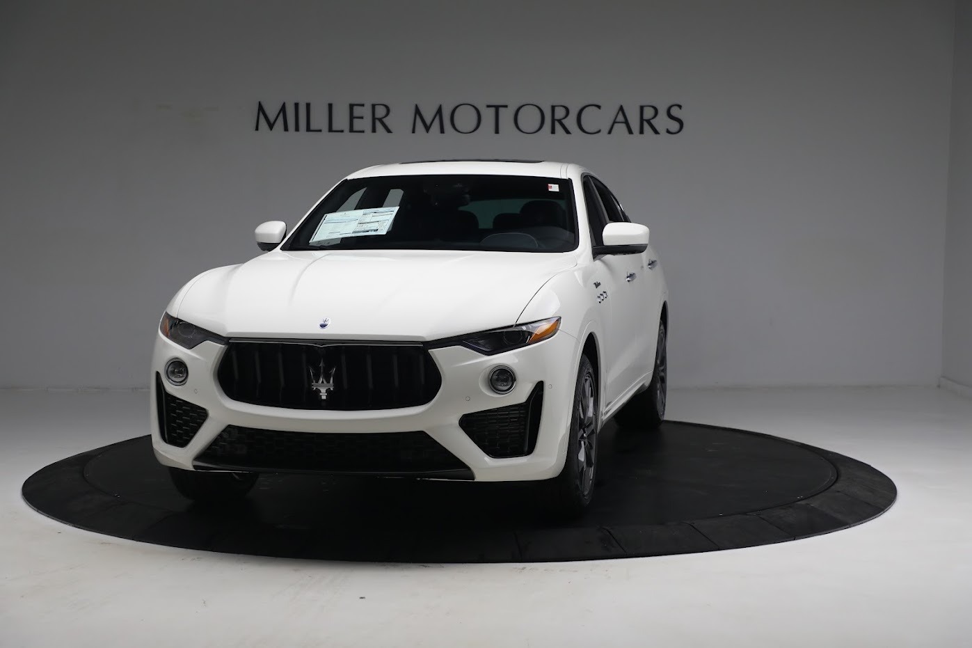 New 2023 Maserati Levante Modena for sale $98,059 at Alfa Romeo of Greenwich in Greenwich CT 06830 1