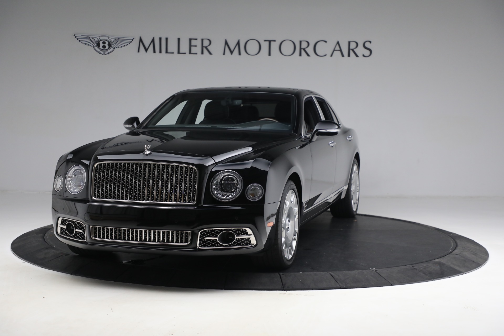 Used 2017 Bentley Mulsanne for sale $149,900 at Alfa Romeo of Greenwich in Greenwich CT 06830 1