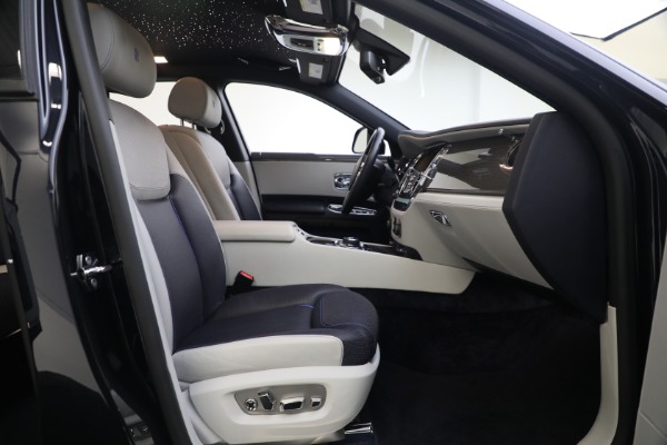 Used 2019 Rolls-Royce Black Badge Ghost for sale $225,900 at Alfa Romeo of Greenwich in Greenwich CT 06830 25