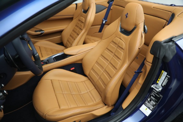 Used 2022 Ferrari Portofino M for sale $324,900 at Alfa Romeo of Greenwich in Greenwich CT 06830 21
