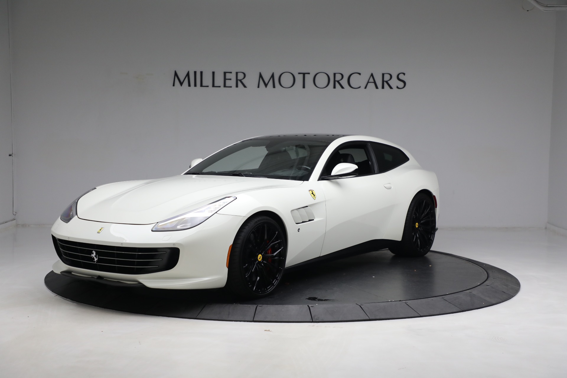 Used 2018 Ferrari GTC4Lusso for sale $225,900 at Alfa Romeo of Greenwich in Greenwich CT 06830 1