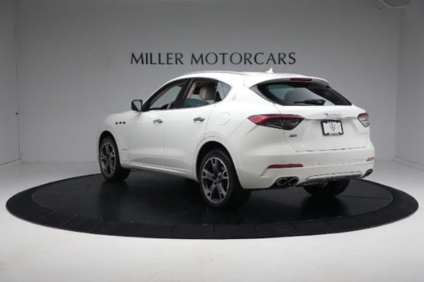 Used 2021 Maserati Levante S GranLusso for sale $62,900 at Alfa Romeo of Greenwich in Greenwich CT 06830 11