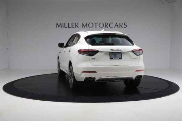 Used 2021 Maserati Levante S GranLusso for sale $62,900 at Alfa Romeo of Greenwich in Greenwich CT 06830 13