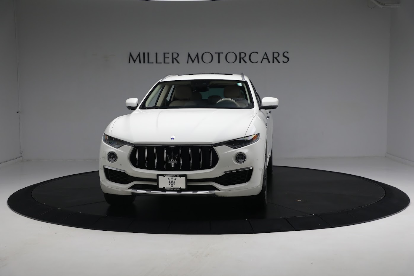 Used 2021 Maserati Levante S GranLusso for sale $62,900 at Alfa Romeo of Greenwich in Greenwich CT 06830 1