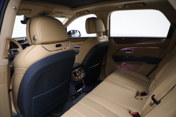 Used 2023 Bentley Bentayga V8 for sale $183,900 at Alfa Romeo of Greenwich in Greenwich CT 06830 18