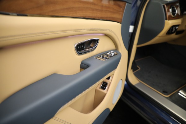 Used 2023 Bentley Bentayga V8 for sale $183,900 at Alfa Romeo of Greenwich in Greenwich CT 06830 25