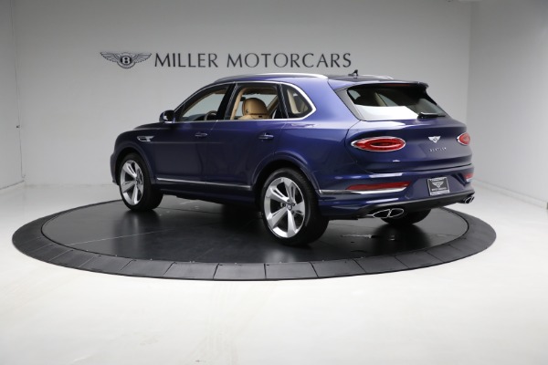 New 2023 Bentley Bentayga V8 for sale $235,300 at Alfa Romeo of Greenwich in Greenwich CT 06830 4