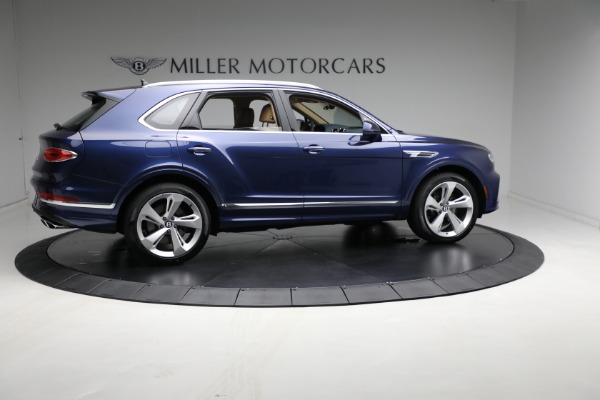 New 2023 Bentley Bentayga V8 for sale $238,450 at Alfa Romeo of Greenwich in Greenwich CT 06830 9