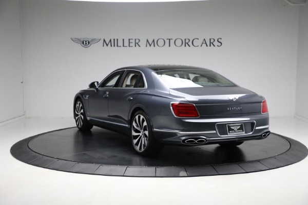 New 2024 Bentley Flying Spur Azure V8 for sale $283,850 at Alfa Romeo of Greenwich in Greenwich CT 06830 5