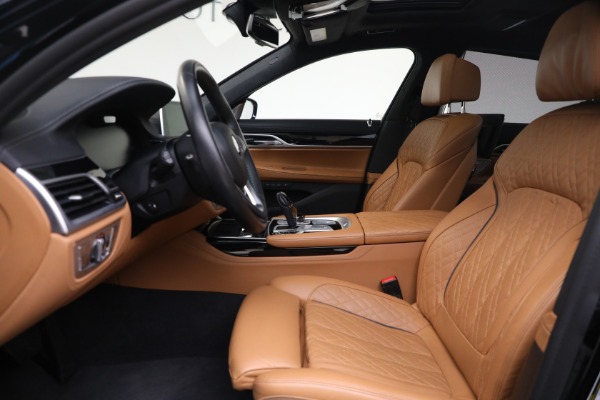 Used 2022 BMW 7 Series ALPINA B7 xDrive for sale $109,900 at Alfa Romeo of Greenwich in Greenwich CT 06830 17