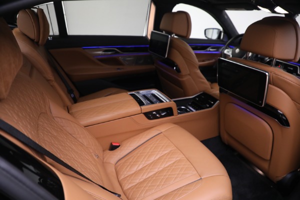 Used 2022 BMW 7 Series ALPINA B7 xDrive for sale $109,900 at Alfa Romeo of Greenwich in Greenwich CT 06830 28