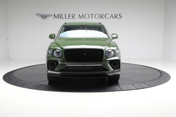 Used 2023 Bentley Bentayga EWB Azure V8 for sale Sold at Alfa Romeo of Greenwich in Greenwich CT 06830 20