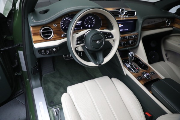 Used 2023 Bentley Bentayga EWB Azure V8 for sale Sold at Alfa Romeo of Greenwich in Greenwich CT 06830 22