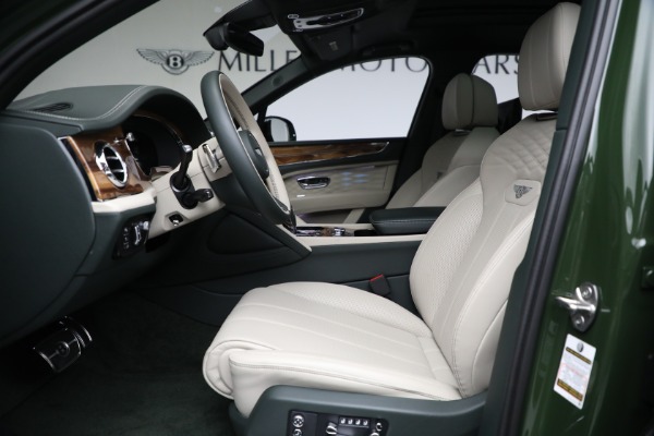 Used 2023 Bentley Bentayga EWB Azure V8 for sale Sold at Alfa Romeo of Greenwich in Greenwich CT 06830 24
