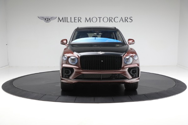 Used 2023 Bentley Bentayga EWB Azure V8 for sale Sold at Alfa Romeo of Greenwich in Greenwich CT 06830 16