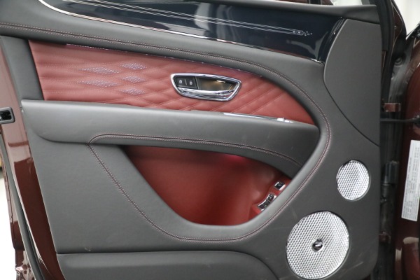 Used 2023 Bentley Bentayga EWB Azure V8 for sale Sold at Alfa Romeo of Greenwich in Greenwich CT 06830 23