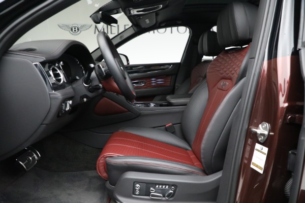 Used 2023 Bentley Bentayga EWB Azure V8 for sale Sold at Alfa Romeo of Greenwich in Greenwich CT 06830 25