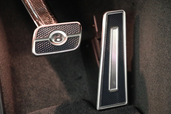 Used 2023 Bentley Continental GT Speed for sale $329,900 at Alfa Romeo of Greenwich in Greenwich CT 06830 27