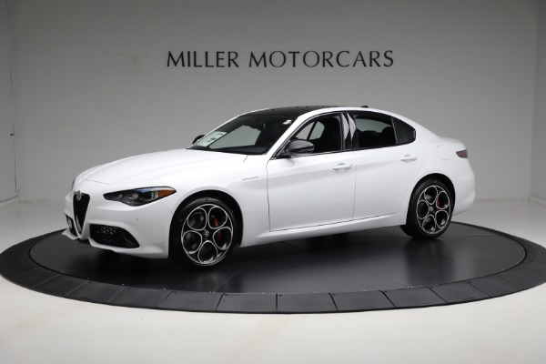 New 2024 Alfa Romeo Giulia Veloce for sale $54,285 at Alfa Romeo of Greenwich in Greenwich CT 06830 1