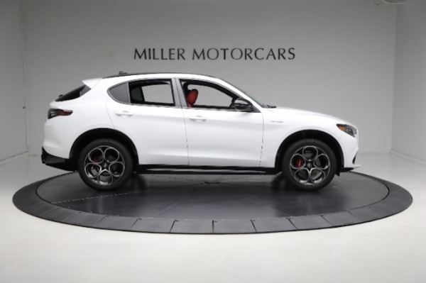 New 2024 Alfa Romeo Stelvio Veloce for sale $57,420 at Alfa Romeo of Greenwich in Greenwich CT 06830 16