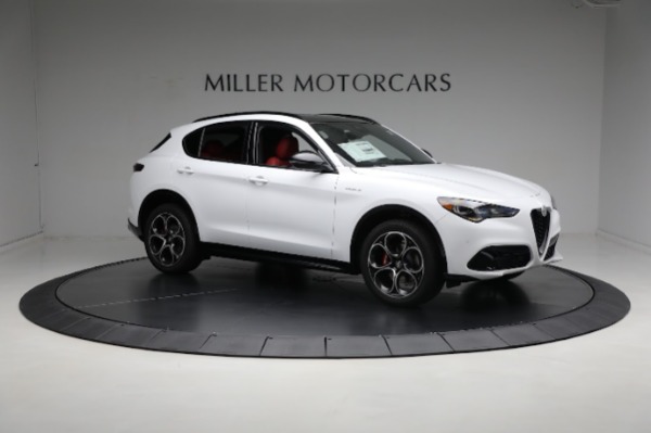 New 2024 Alfa Romeo Stelvio Veloce for sale $57,420 at Alfa Romeo of Greenwich in Greenwich CT 06830 18