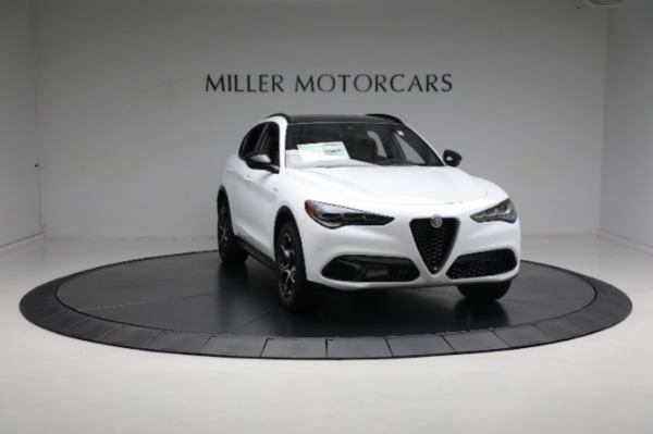 New 2024 Alfa Romeo Stelvio Veloce for sale $57,420 at Alfa Romeo of Greenwich in Greenwich CT 06830 20