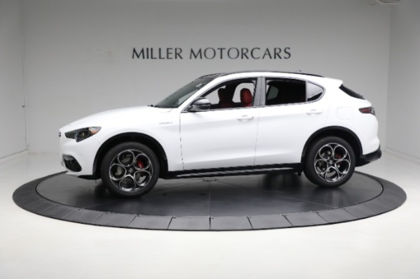 New 2024 Alfa Romeo Stelvio Veloce for sale $57,420 at Alfa Romeo of Greenwich in Greenwich CT 06830 5