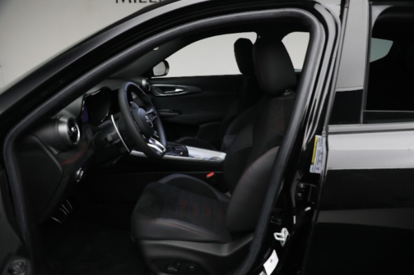 Used 2024 Alfa Romeo Tonale Veloce for sale $28,900 at Alfa Romeo of Greenwich in Greenwich CT 06830 19