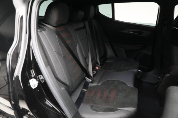 Used 2024 Alfa Romeo Tonale Veloce for sale $28,900 at Alfa Romeo of Greenwich in Greenwich CT 06830 27