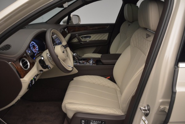 Used 2017 Bentley Bentayga for sale Sold at Alfa Romeo of Greenwich in Greenwich CT 06830 18