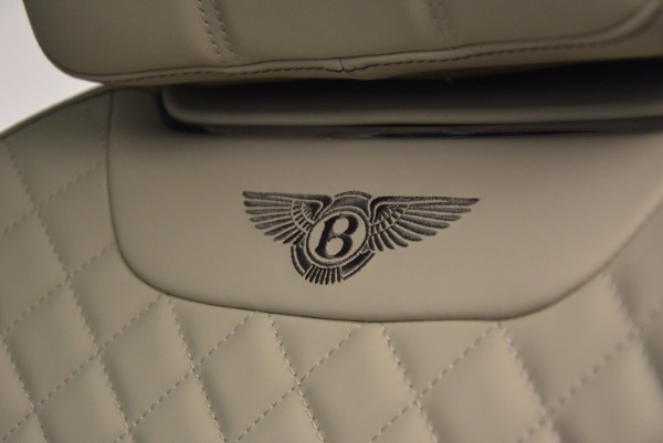 Used 2017 Bentley Bentayga for sale Sold at Alfa Romeo of Greenwich in Greenwich CT 06830 26