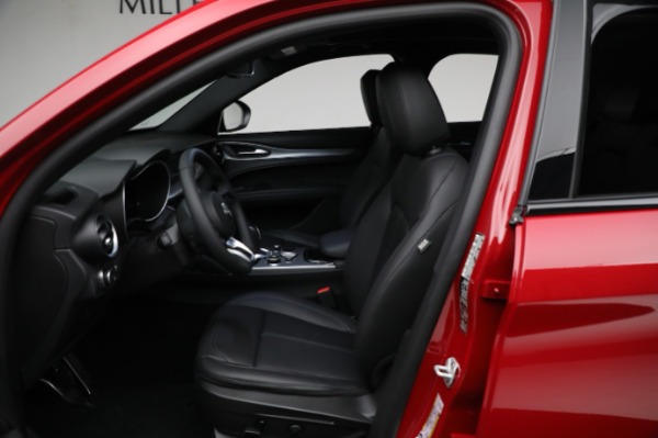 New 2024 Alfa Romeo Stelvio Ti for sale Sold at Alfa Romeo of Greenwich in Greenwich CT 06830 24