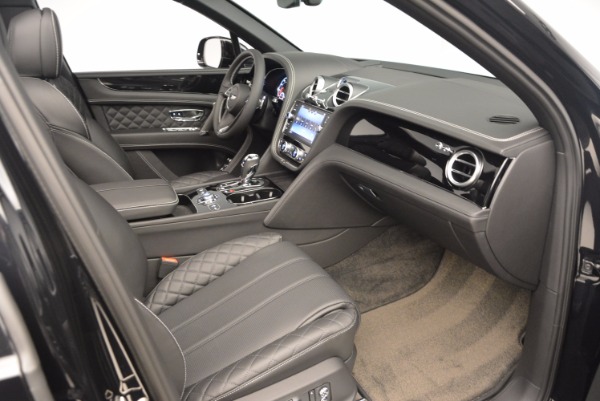 Used 2017 Bentley Bentayga W12 for sale Sold at Alfa Romeo of Greenwich in Greenwich CT 06830 28