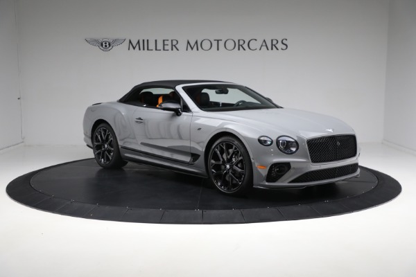 New 2024 Bentley Continental GTC S V8 for sale $402,470 at Alfa Romeo of Greenwich in Greenwich CT 06830 24