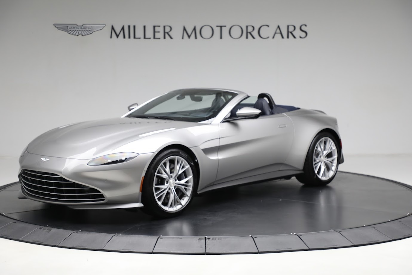 Used 2022 Aston Martin Vantage for sale $139,900 at Alfa Romeo of Greenwich in Greenwich CT 06830 1