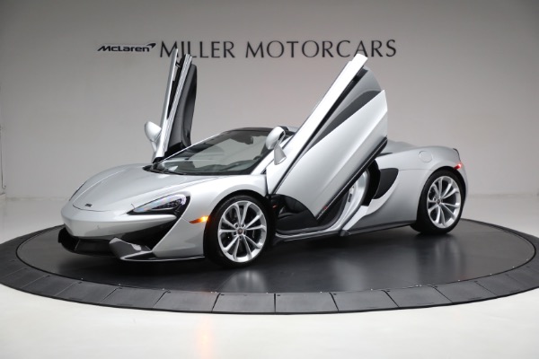 Used 2018 McLaren 570S Spider for sale $173,900 at Alfa Romeo of Greenwich in Greenwich CT 06830 17