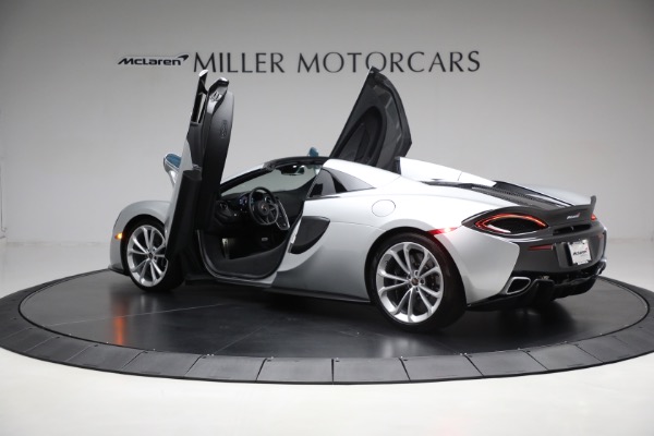 Used 2018 McLaren 570S Spider for sale $173,900 at Alfa Romeo of Greenwich in Greenwich CT 06830 18