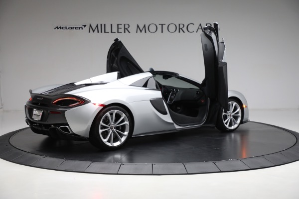 Used 2018 McLaren 570S Spider for sale $173,900 at Alfa Romeo of Greenwich in Greenwich CT 06830 19