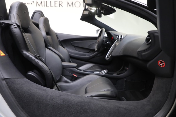 Used 2018 McLaren 570S Spider for sale $173,900 at Alfa Romeo of Greenwich in Greenwich CT 06830 27