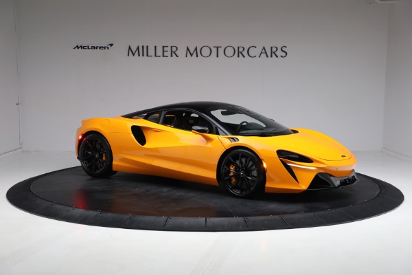 New 2024 McLaren Artura Performance for sale $278,733 at Alfa Romeo of Greenwich in Greenwich CT 06830 12