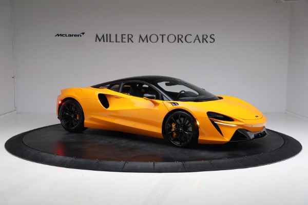 New 2024 McLaren Artura Performance for sale $278,733 at Alfa Romeo of Greenwich in Greenwich CT 06830 13