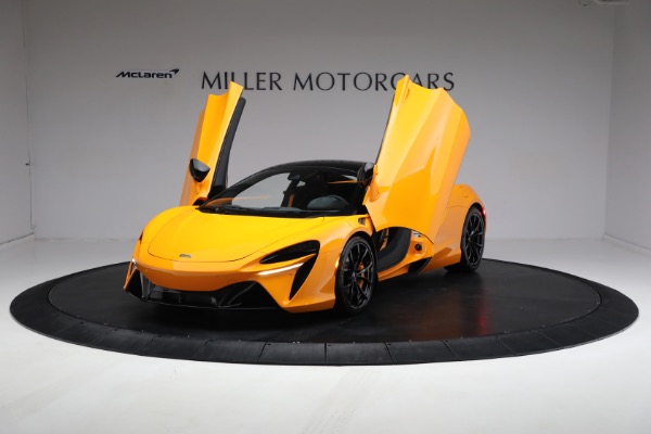 Used 2024 McLaren Artura Performance for sale Call for price at Alfa Romeo of Greenwich in Greenwich CT 06830 16