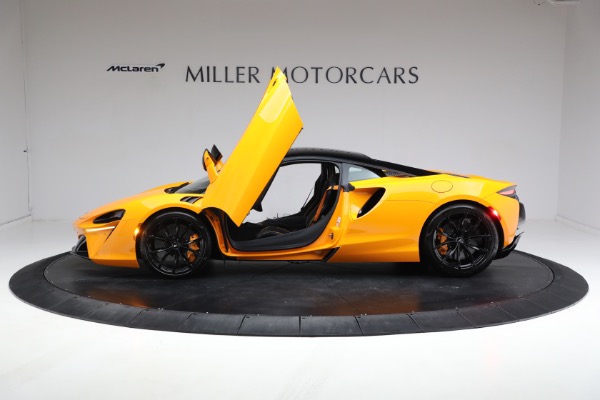 Used 2024 McLaren Artura Performance for sale Call for price at Alfa Romeo of Greenwich in Greenwich CT 06830 17