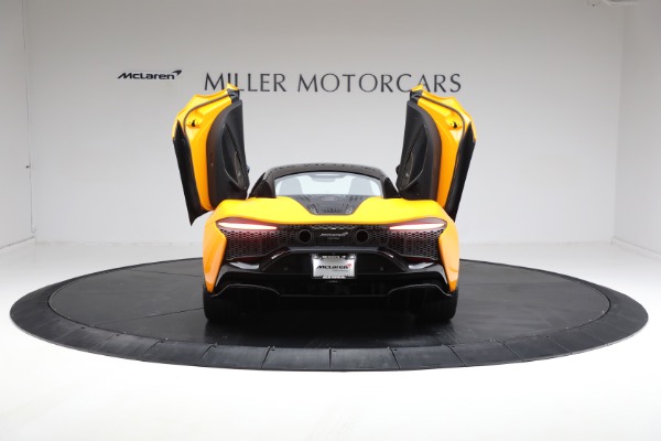New 2024 McLaren Artura Performance for sale $278,733 at Alfa Romeo of Greenwich in Greenwich CT 06830 19