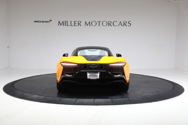 New 2024 McLaren Artura Performance for sale $278,733 at Alfa Romeo of Greenwich in Greenwich CT 06830 8