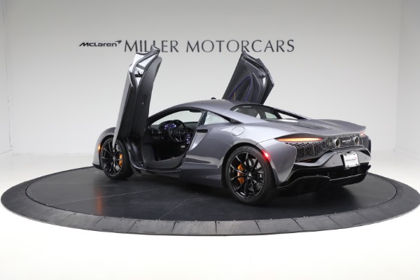 Used 2024 McLaren Artura Performance for sale $185,900 at Alfa Romeo of Greenwich in Greenwich CT 06830 16