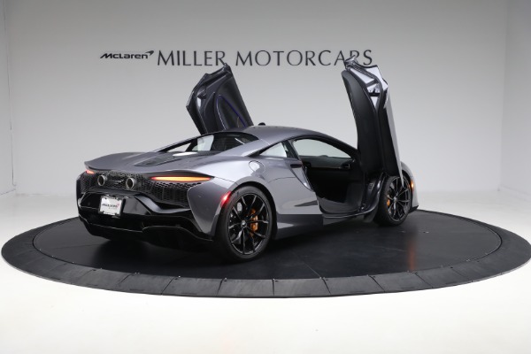 Used 2024 McLaren Artura Performance for sale $185,900 at Alfa Romeo of Greenwich in Greenwich CT 06830 18